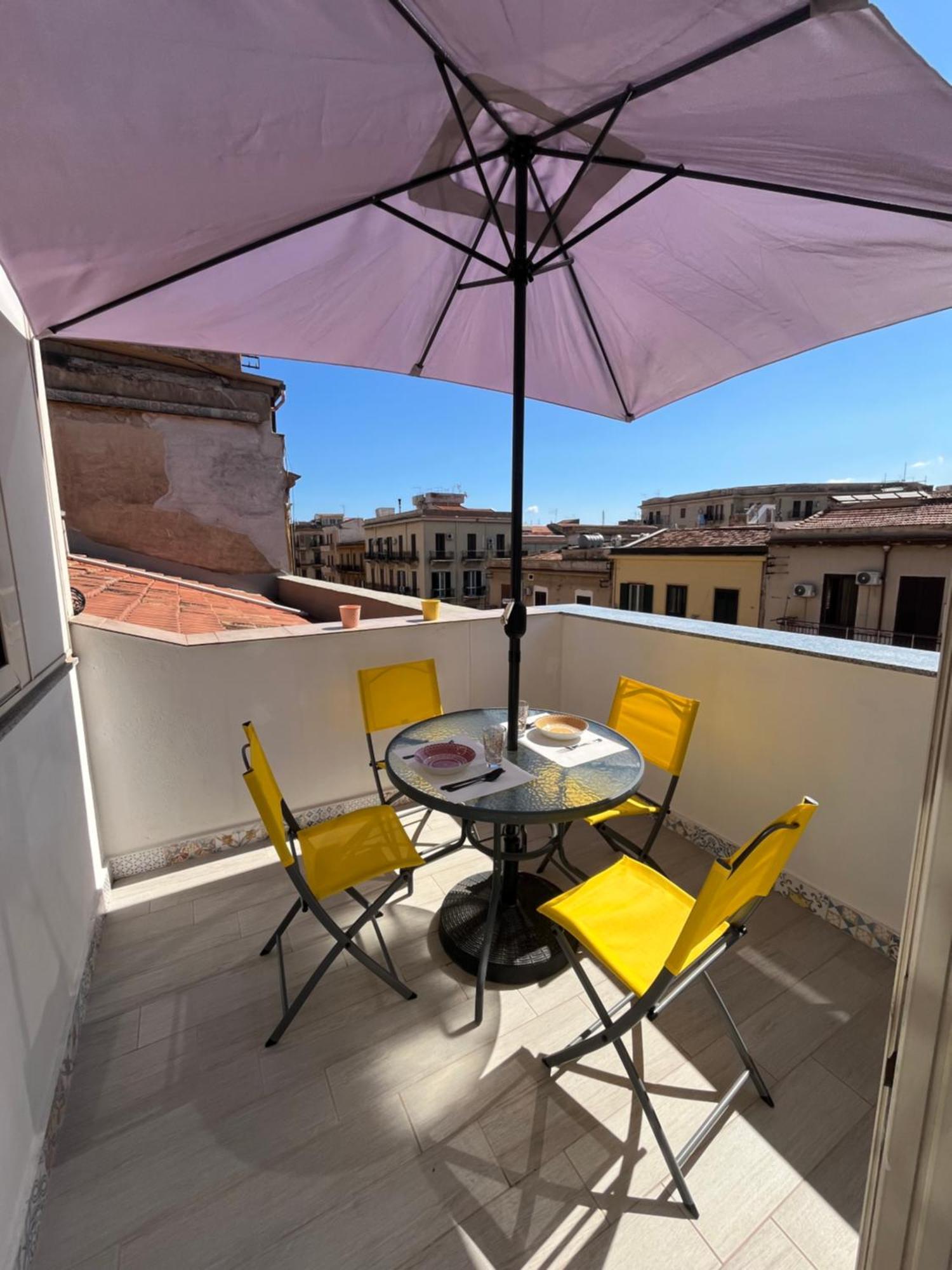 Apartamento Le Terrazze Di Chiara Palermo Exterior foto